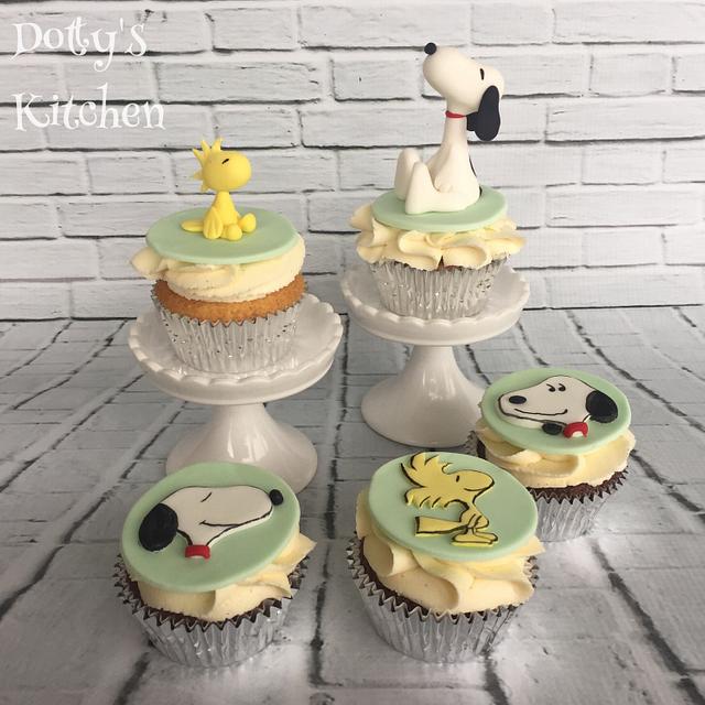 Snoopy Baby Shower - CakeCentral.com