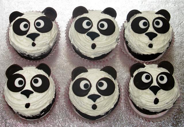 cupcake Panda - Decorated Cake by Valentine Svatovoy - CakesDecor