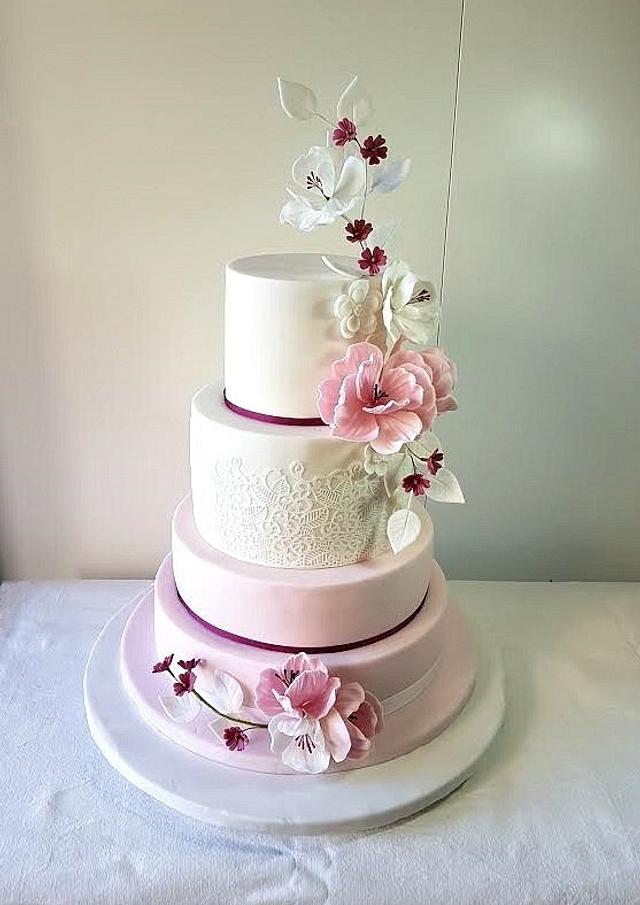 Wedding in pink - Decorated Cake by Frufi - CakesDecor