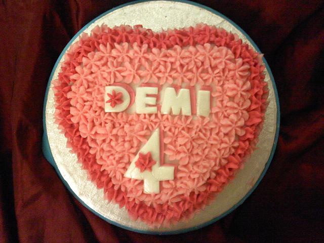Pink heart birthday cake - Decorated Cake by Marianne - CakesDecor