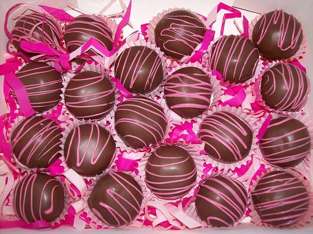 ChocRaspberry Cake Pops Cake by Sarah CakesDecor ChocRaspberry Cake Pops Cake by Sarah CakesDecor
