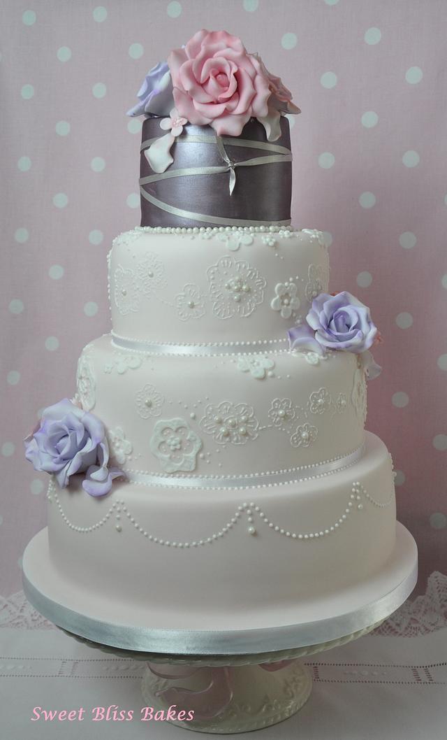 Wedding Cake - Decorated Cake by Rachel Leah - CakesDecor