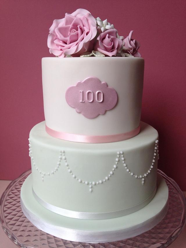 Bakerdays | Personalised 100th Birthday Cake | Number Cake | bakerdays