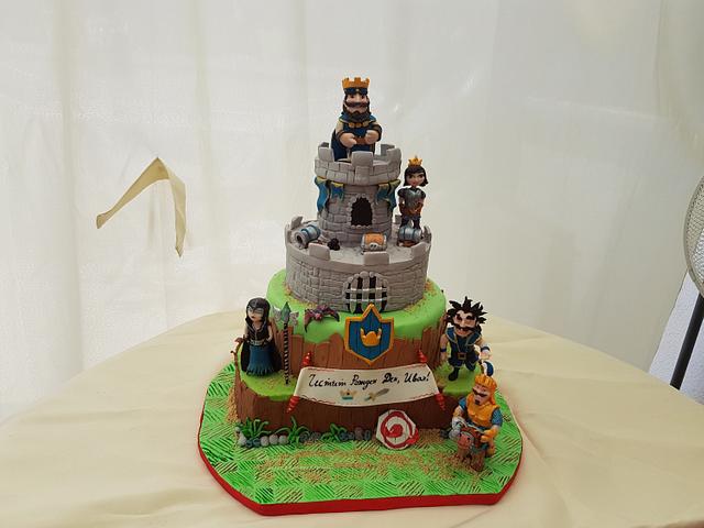 Clash Royale Cake - Decorated Cake by Sihirli Pastane - CakesDecor