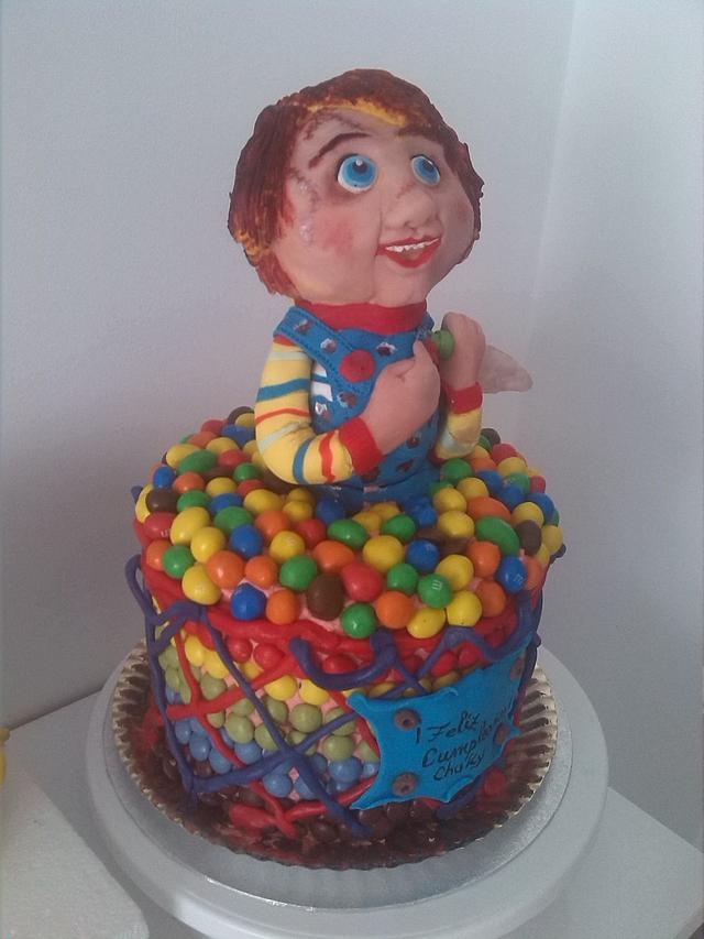 Chucky in love Halloween cake and cupcake topper in edible wafer icing