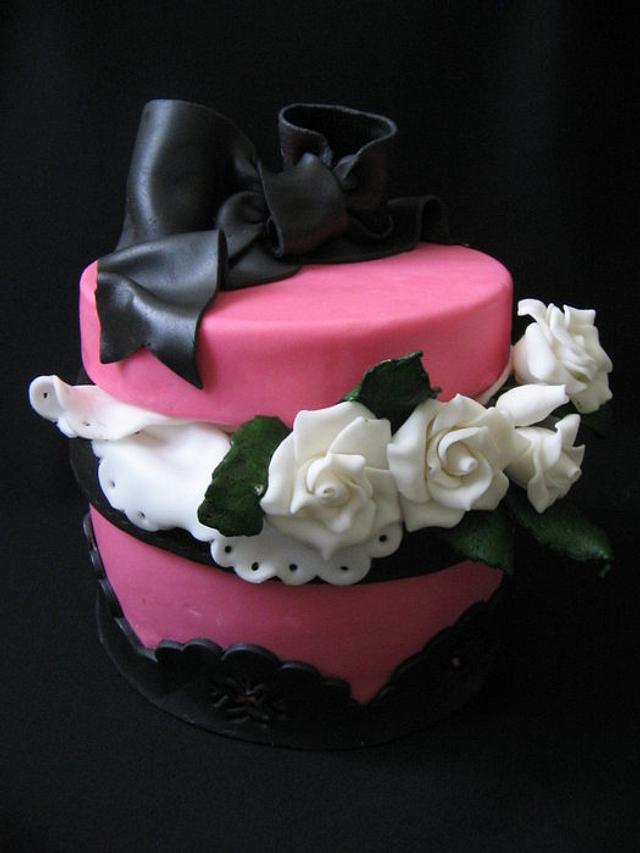 Flower Box - Decorated Cake By Claudia - CakesDecor