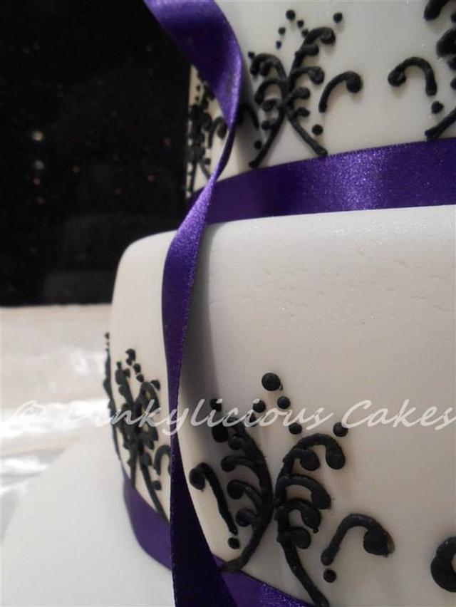 Venetian Masquerade Mask Cake Cake By Dinkylicious Cakesdecor