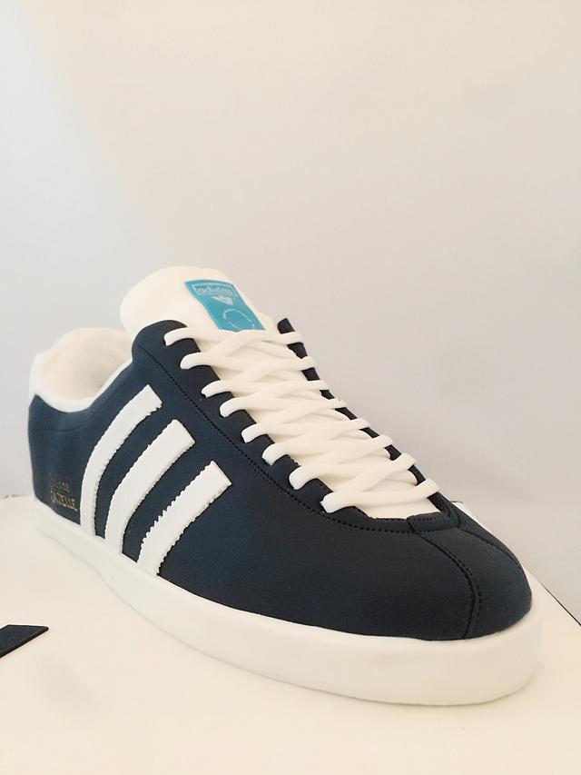 Adidas trainer cake Decorated Cake by The Cat s Meow CakesDecor