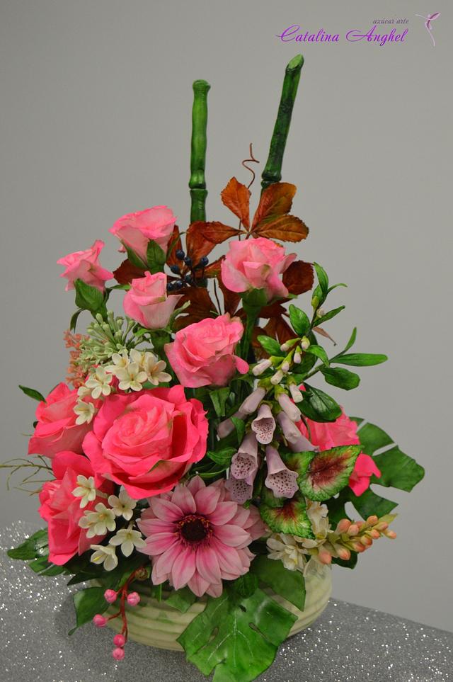 Free Formed sugar flower arrangement Cake by Catalina CakesDecor