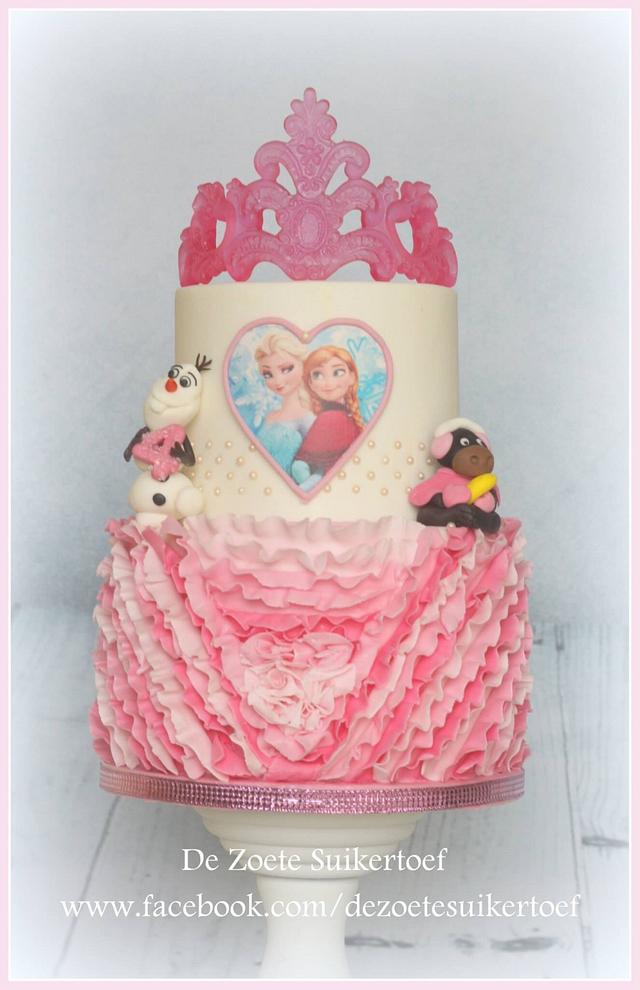 Frozen, a pink one. - Decorated Cake by De Zoete - CakesDecor