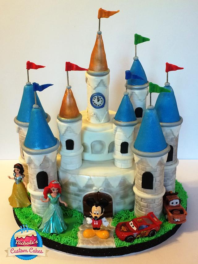 Castle cake - Decorated Cake by NicholesCustomCakes - CakesDecor