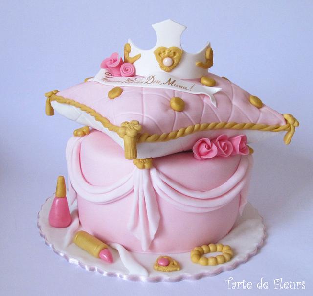 Princess Pillow Cake Cake By Tarte De Fleurs Cakesdecor