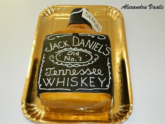 Jack Daniel S Bottle Cake Cake By Alexandravasile Cakesdecor