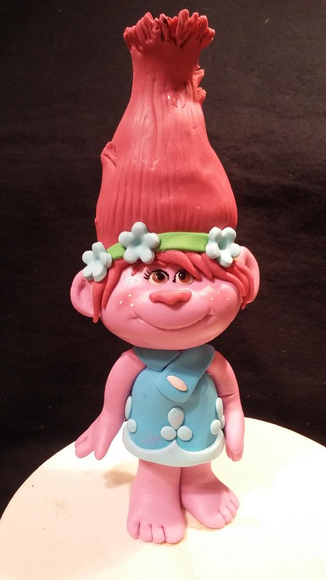 Poppy Princess Cake Topper Cake By Cristina Arevalo Cakesdecor