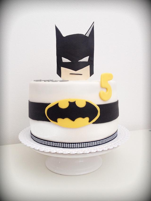 Batman - Decorated Cake by Dasa - CakesDecor