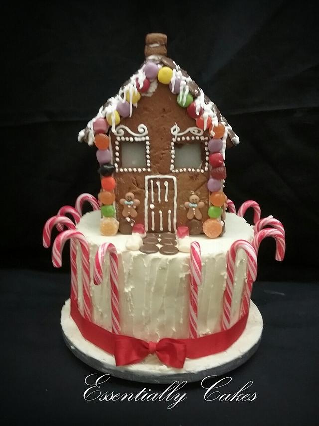 Gingerbread Christmas Cake - cake by Essentially Cakes - CakesDecor