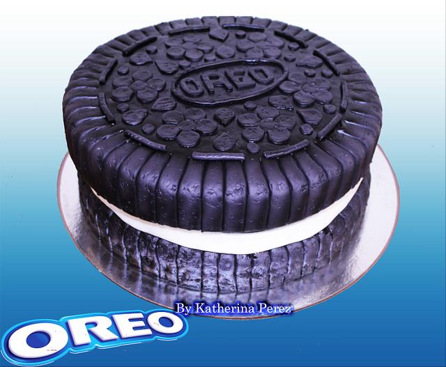 Oreo cake 3D - Decorated Cake by Super Fun Cakes & More - CakesDecor