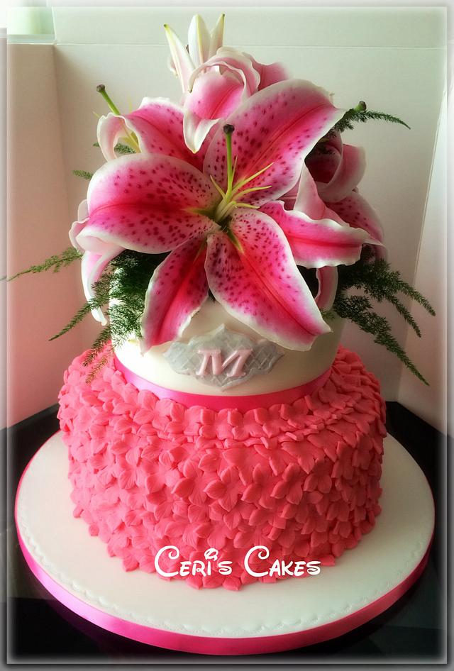 Oriental Lily cake - Cake by Ceri's Cakes - CakesDecor
