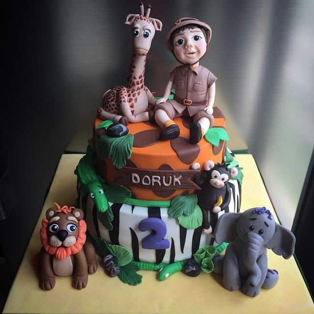 Doruk At Safari Decorated Cake By Pinar Aran Cakesdecor 