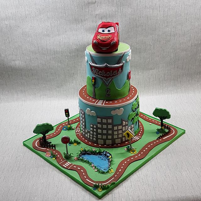 Lighting McQueen cake - Decorated Cake by The Custom - CakesDecor