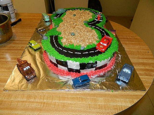 Race Car Cake - Decorated Cake By Maribel - Cakesdecor