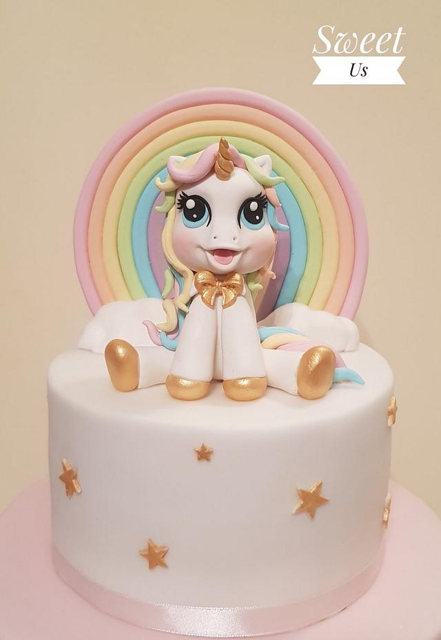 Christening cake with cute unicorn - Cake by Gabriela - CakesDecor