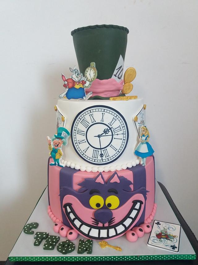 Alice in wonderland - Decorated Cake by Silviq Ilieva - CakesDecor