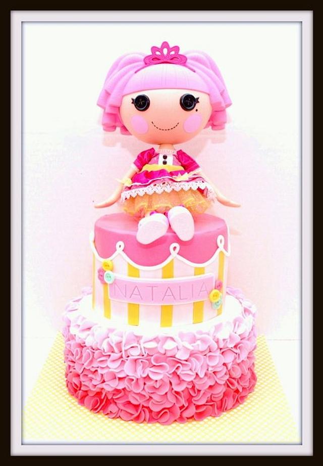 Lalaloopsy Cake - Cake by Marjorie - CakesDecor