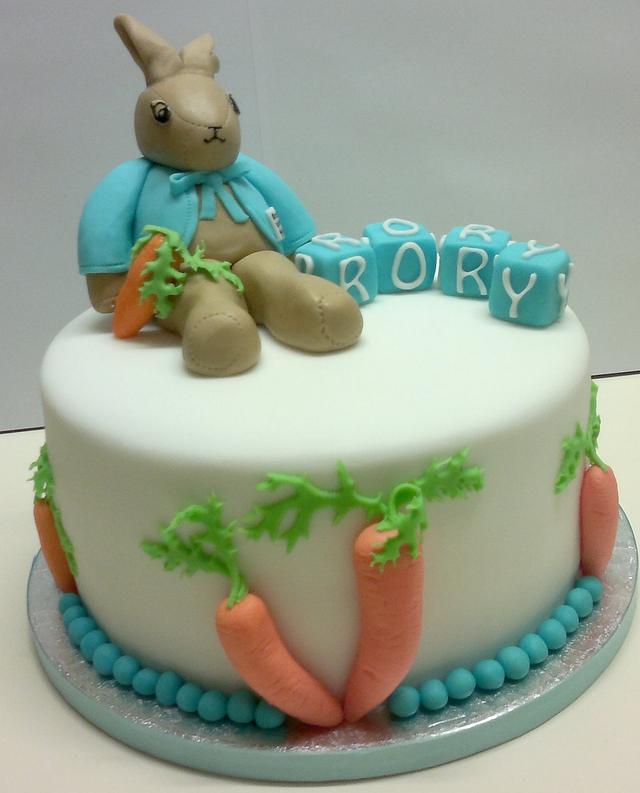 Peter Rabbit Cake - Decorated Cake by Mirtha's P-arty - CakesDecor