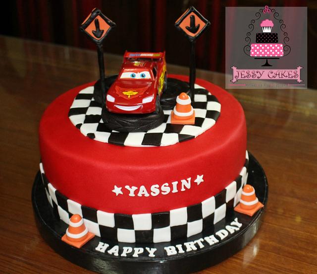 Mcqueen cake - Decorated Cake by Jessy cakes - CakesDecor