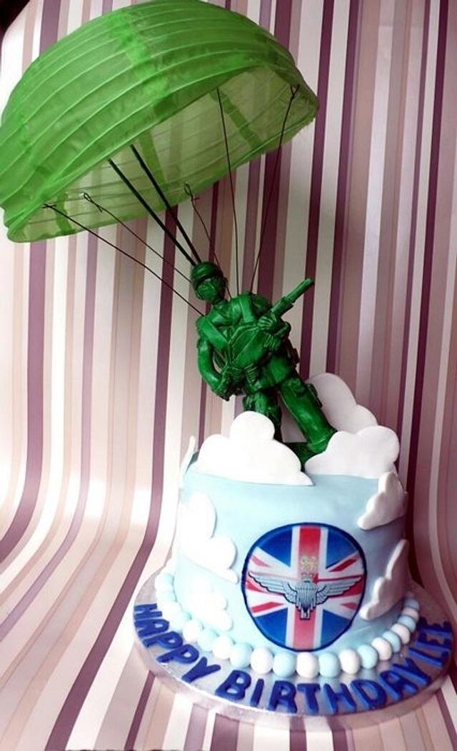 Decorated Cake Merchandising For Indoor Skydiving – Fixtures Close Up