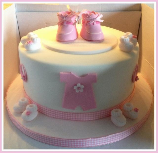 Pink Bootie Baby Shower - cake by Cheryll - CakesDecor