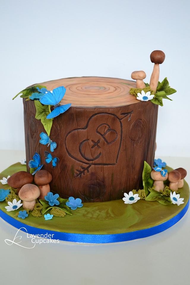 Tree Trunk Cake Decorated Cake by LavenderCupcakes CakesDecor