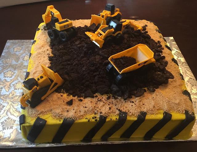 Boy truck cake - Decorated Cake by Cerobs - CakesDecor