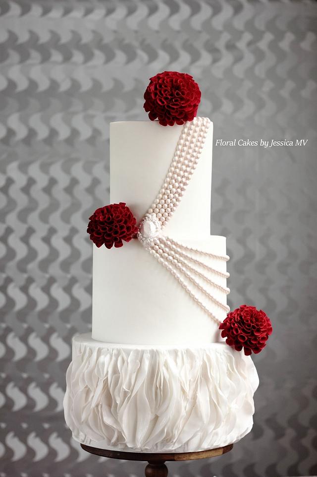 "WHEN IN DOUBT, WEAR RED" - Decorated Cake By Jessica MV - CakesDecor