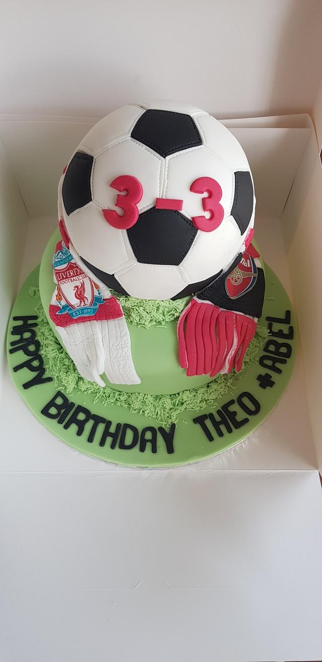 Football crazy - Decorated Cake by Redlouis33 - CakesDecor