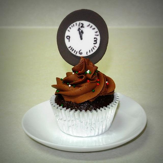 New Year's Countdown Cupcakes Decorated Cake by CakesDecor