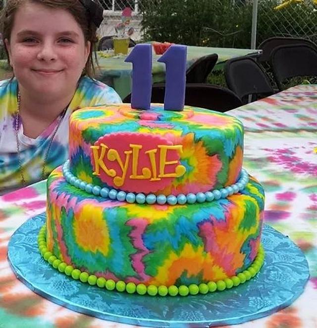 Tie Dye Cake Decorated Cake By Keris Kreations Cakesdecor 