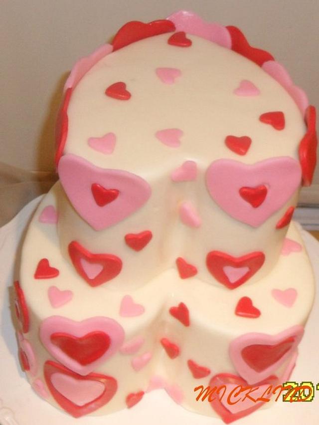 A HEART SHAPED VALENTINES DAY CAKE