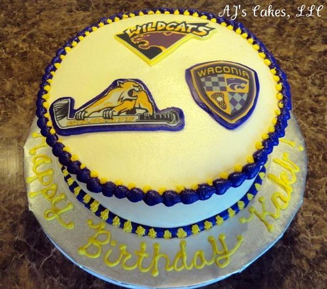 Sports Logo Cake - Decorated Cake by Amanda Reinsbach - CakesDecor