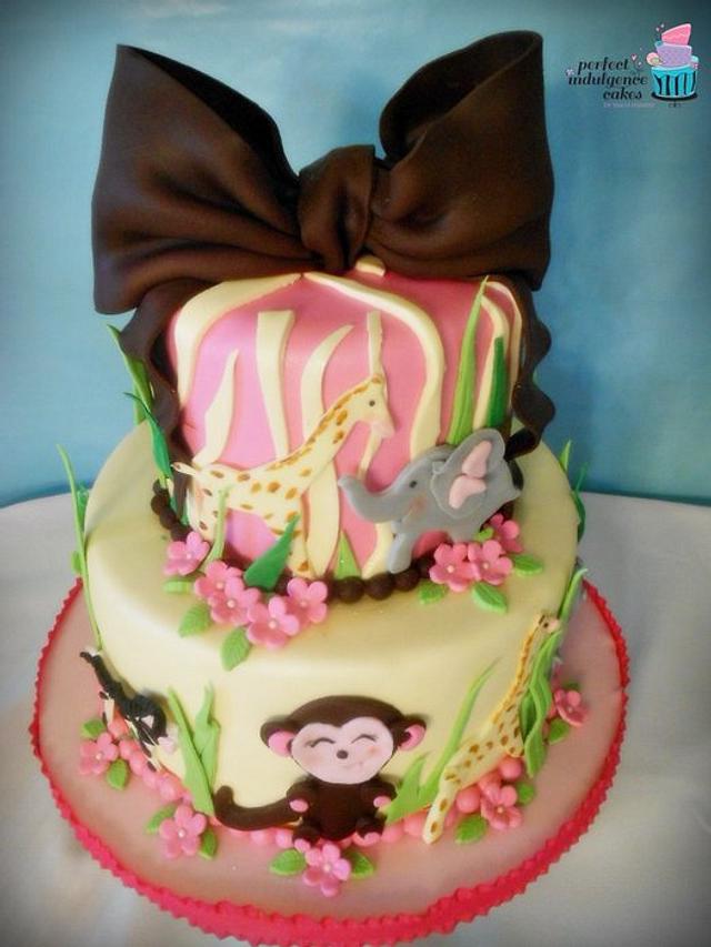 Welcome to the Jungle - Decorated Cake by Maria Cazarez - CakesDecor