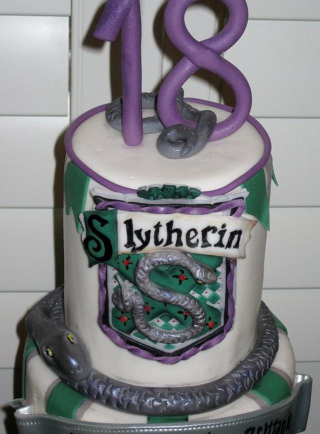 Slytherin birthday cake - Cake by sking - CakesDecor
