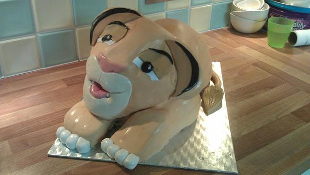 Simba cake - Cake by Sarah McCool - CakesDecor