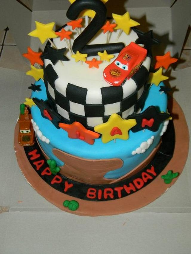 Cars cake - Decorated Cake by donnascakes - CakesDecor