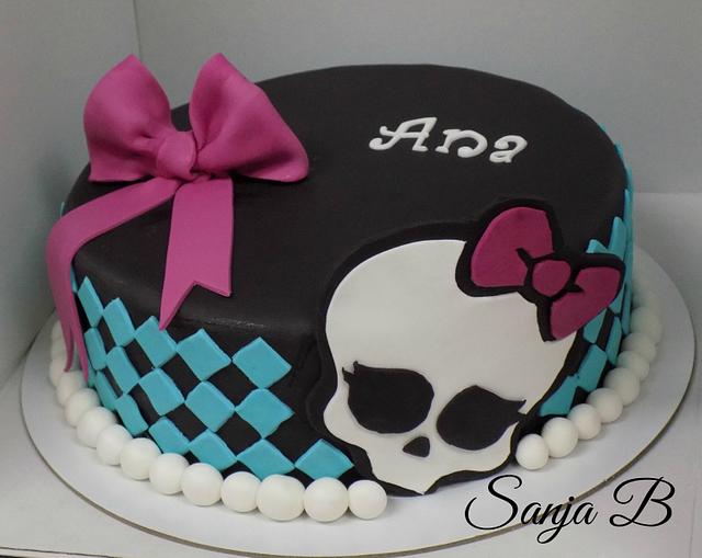 monster high cake - Decorated Cake by Sanja - CakesDecor