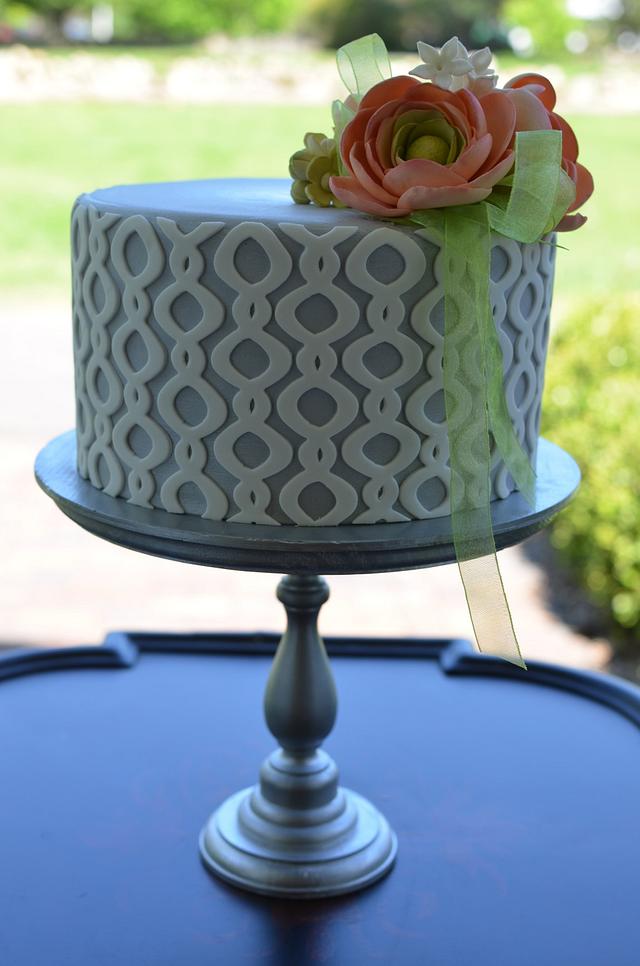 Silver And White   Decorated Cake By Elisabeth Palatiello   CakesDecor