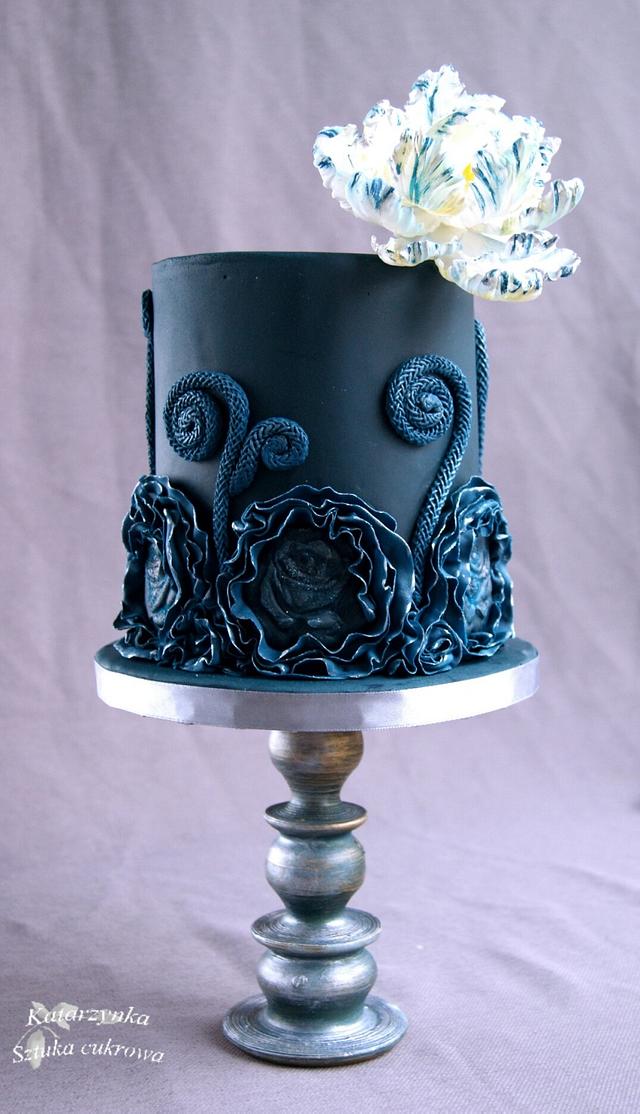 navy-blue-cake-quince-ideas-pinterest