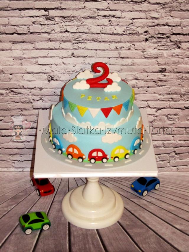 Cars cake - Decorated Cake by tweetylina - CakesDecor