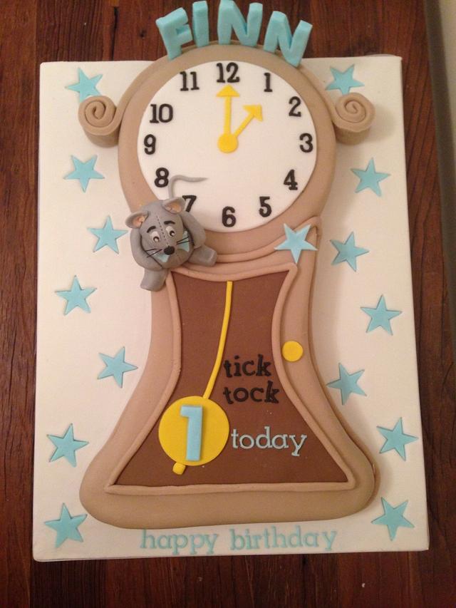 Hickory dickory dock - Cake by CandyCakes - CakesDecor