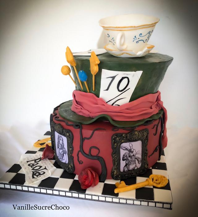 Alice In Wonderland Cake Cake By Vanillesucrechoco Cakesdecor